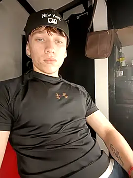 Logan sixxer online show from September 2025 02:49:01 AM