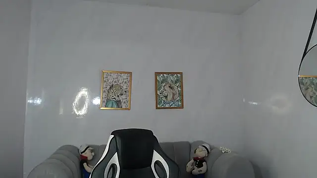 Snapshot of _Mia_sweet_b chatting on September 2025 12:51:01 PM Mia sweet b online show from September 2025 12:51:01 PM