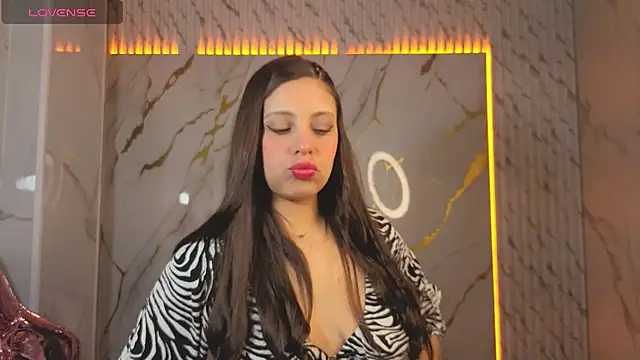 Snapshot of _Mia_sweet_b chatting on February 2026 01:21:01 PM Mia sweet b online show from February 2026 01:21:01 PM