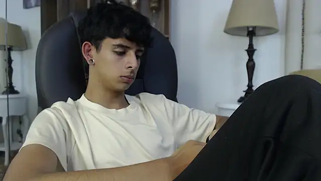 Ibratxandy online show from May 2026 06:56:02 PM
