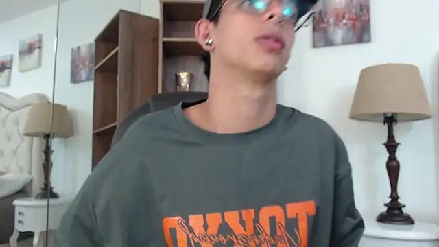 Ibratxandy online show from May 2026 06:59:01 PM