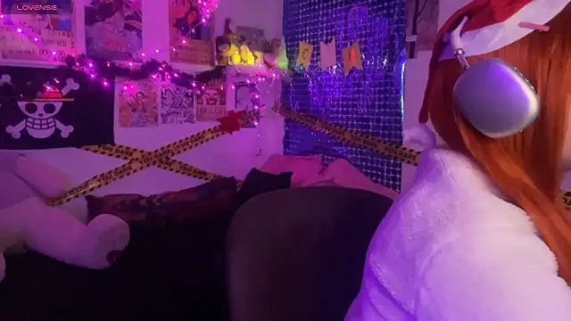 Snapshot of PixelKitty_ chatting on December 2025 10:49:02 PM PixelKitty online show from December 2025 10:49:02 PM