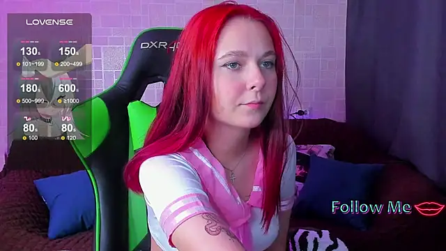 Chloe Lewiss online show from September 2025 04:17:01 AM