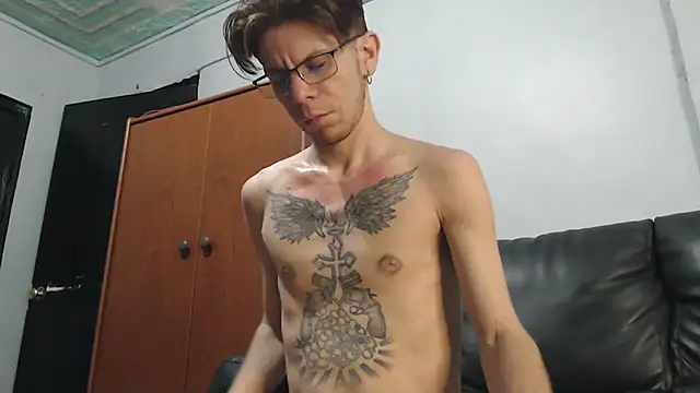 AlexandroRossi online show from December 2025 05:06:02 AM