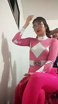 Snapshot of DavidAndClare chatting on November 2025 02:58:02 AM DavidAndClare online show from November 2025 02:58:02 AM