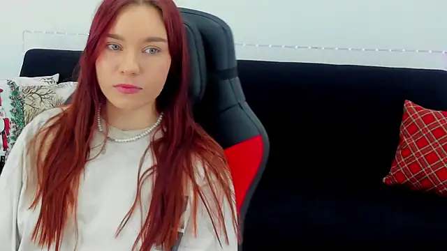 NoraHaynes online show from December 2025 03:00:02 AM