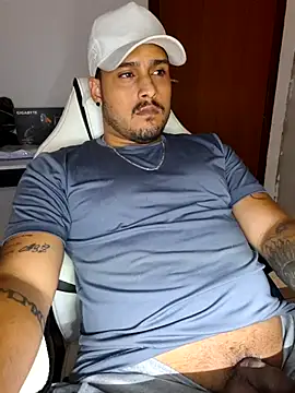 Snapshot of Mineirinhoot chatting on December 2025 03:45:02 AM Mineirinhoot online show from December 2025 03:45:02 AM