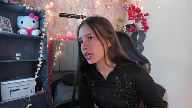 Snapshot of Scarlett21__ chatting on May 2026 07:53:02 PM Scarlett21 online show from May 2026 07:53:02 PM
