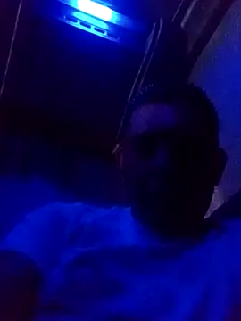 125Delfin90 online show from October 2025 10:10:01 PM