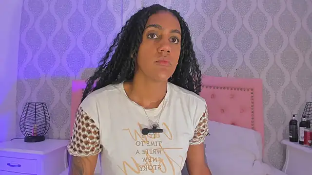 Snapshot of OnlyGia chatting on September 2025 07:41:02 PM OnlyGia online show from September 2025 07:41:02 PM