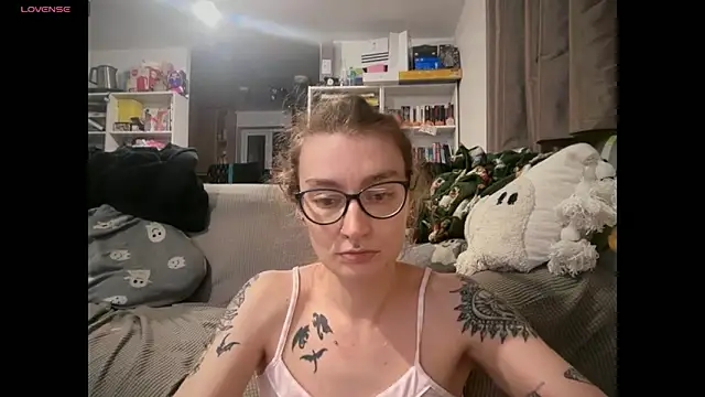 harleyblair online show from March 2026 11:10:02 PM