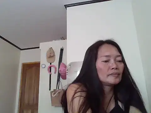 Snapshot of Asianwild_matured4uxx chatting on November 2025 04:01:02 AM Asianwild matured4uxx online show from November 2025 04:01:02 AM