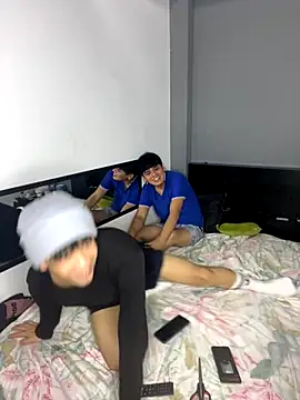 Kailertwink online show from October 2025 05:19:02 AM