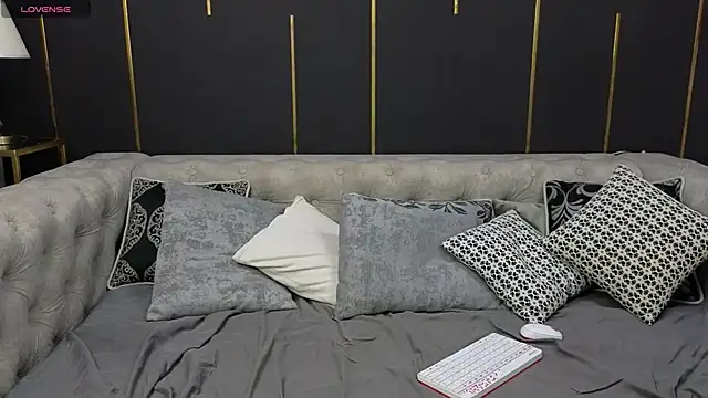 Snapshot of Holypinkie chatting on October 2025 02:01:02 AM Holypinkie online show from October 2025 02:01:02 AM