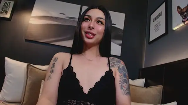 LUNACOCKSLAYER online show from April 2026 06:28:01 PM