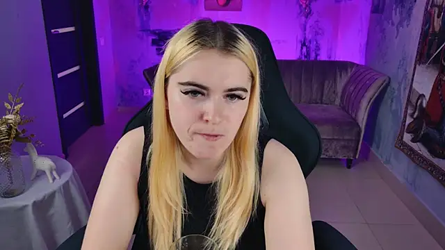 Stef Nicks online show from September 2025 05:20:02 AM