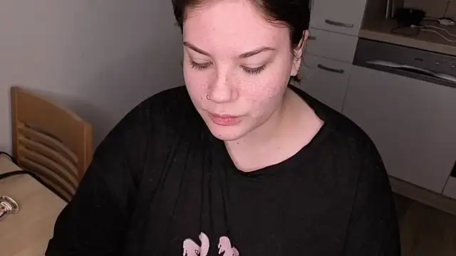 MaeNoir online show from November 2025 09:59:01 PM