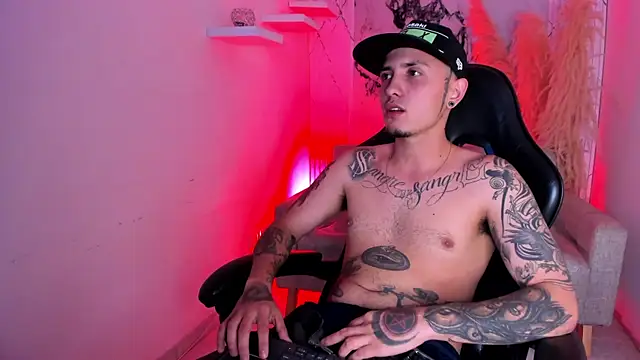 ReyBigx online show from February 2026 02:13:02 AM