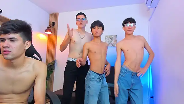 Snapshot of Bad_BoysW chatting on November 2025 01:54:02 PM Bad BoysW online show from November 2025 01:54:02 PM