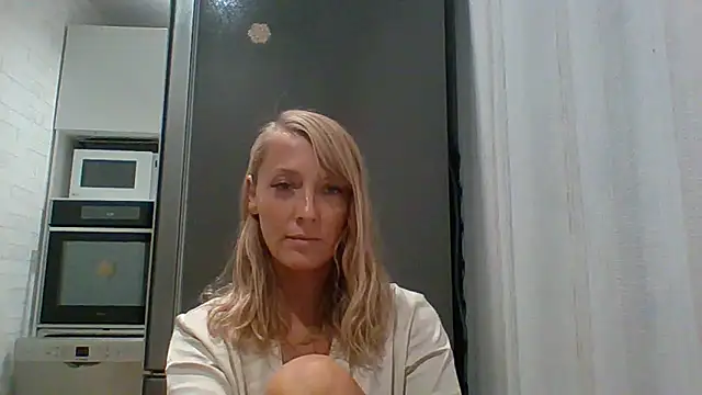 Vexxaa online show from September 2025 06:19:02 PM