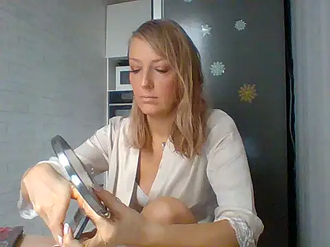 Vexxaa online show from December 2025 09:28:02 AM