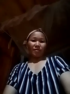 Snapshot of TinTin321 chatting on September 2025 11:44:01 AM TinTin321 online show from September 2025 11:44:01 AM