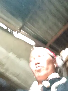 Snapshot of TinTin321 chatting on November 2025 05:51:01 AM TinTin321 online show from November 2025 05:51:01 AM