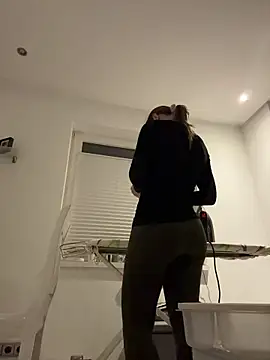 Snapshot of IsabellaEtha chatting on October 2025 09:13:01 PM IsabellaEtha online show from October 2025 09:13:01 PM