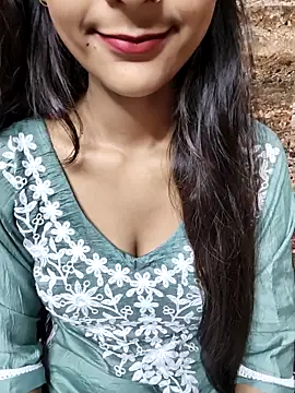 Indian-Aleena online show from October 2025 03:55:01 PM