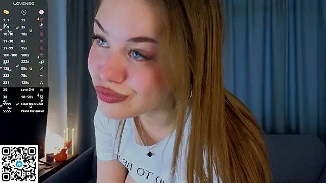 Snapshot of KristiGroune chatting on October 2025 06:12:01 AM KristiGroune online show from October 2025 06:12:01 AM