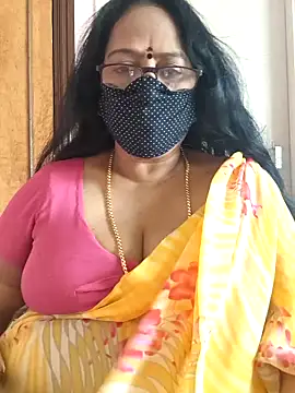 Snapshot of heera-rani chatting on September 2025 05:39:02 AM heera-rani online show from September 2025 05:39:02 AM