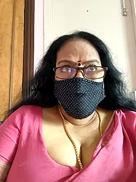 Snapshot of heera-rani chatting on September 2025 05:19:02 AM heera-rani online show from September 2025 05:19:02 AM