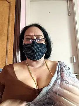 Snapshot of heera-rani chatting on September 2025 02:25:01 AM heera-rani online show from September 2025 02:25:01 AM