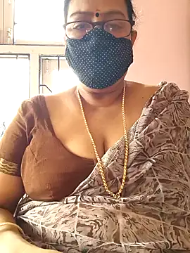 Snapshot of heera-rani chatting on September 2025 03:10:01 AM heera-rani online show from September 2025 03:10:01 AM