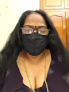 Snapshot of heera-rani chatting on October 2025 10:57:02 AM heera-rani online show from October 2025 10:57:02 AM