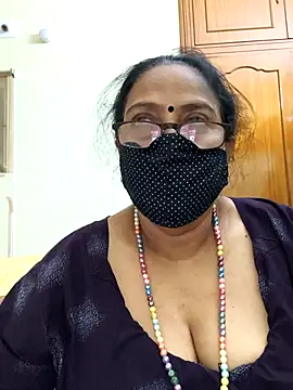 Snapshot of heera-rani chatting on October 2025 12:46:01 PM heera-rani online show from October 2025 12:46:01 PM