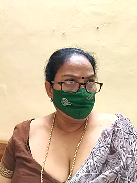 Snapshot of heera-rani chatting on October 2025 06:38:01 AM heera-rani online show from October 2025 06:38:01 AM