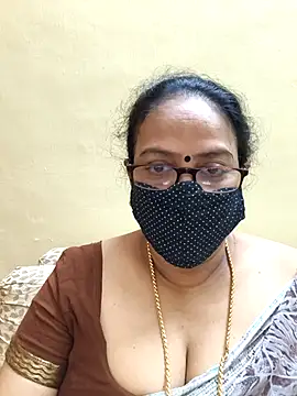 Snapshot of heera-rani chatting on October 2025 06:41:02 AM heera-rani online show from October 2025 06:41:02 AM