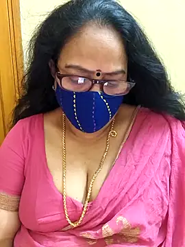 Snapshot of heera-rani chatting on November 2025 06:15:02 AM heera-rani online show from November 2025 06:15:02 AM