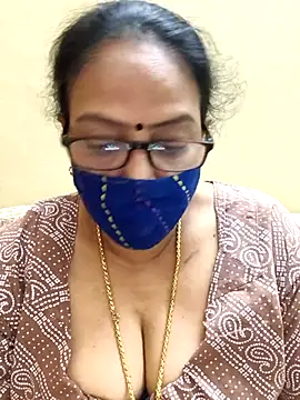 Snapshot of heera-rani chatting on November 2025 10:46:02 AM heera-rani online show from November 2025 10:46:02 AM