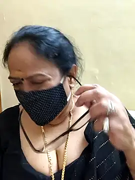 Snapshot of heera-rani chatting on November 2025 10:03:02 AM heera-rani online show from November 2025 10:03:02 AM