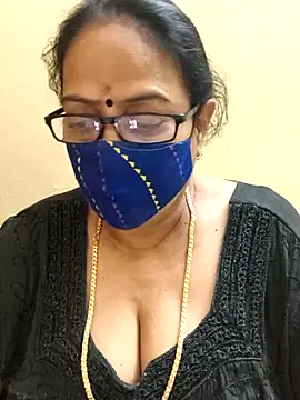 Snapshot of heera-rani chatting on November 2025 04:30:01 PM heera-rani online show from November 2025 04:30:01 PM