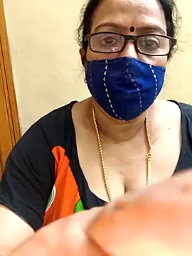 Snapshot of heera-rani chatting on November 2025 11:13:02 AM heera-rani online show from November 2025 11:13:02 AM