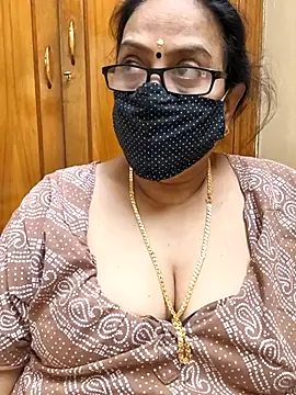 Snapshot of heera-rani chatting on February 2026 10:25:02 AM heera-rani online show from February 2026 10:25:02 AM