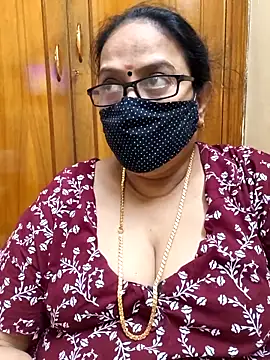 Snapshot of heera-rani chatting on February 2026 07:32:02 AM heera-rani online show from February 2026 07:32:02 AM