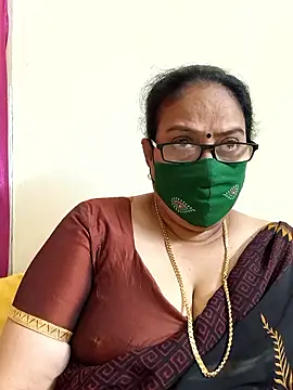 Snapshot of heera-rani chatting on February 2026 04:43:01 AM heera-rani online show from February 2026 04:43:01 AM