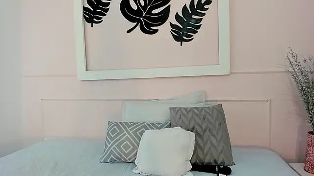 azaharaaa  online show from October 2025 11:27:02 AM