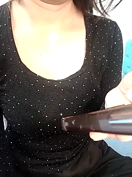 Linh linh01 online show from November 2025 08:51:01 PM