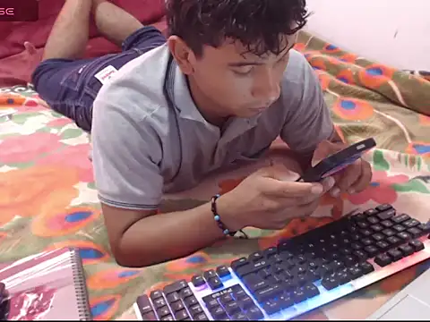 Snapshot of _Duvan_123 chatting on December 2025 04:01:01 PM Duvan 123 online show from December 2025 04:01:01 PM