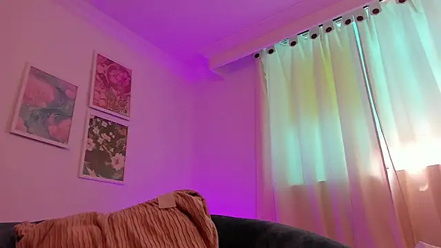 canelleGarces online show from February 2026 07:11:01 PM